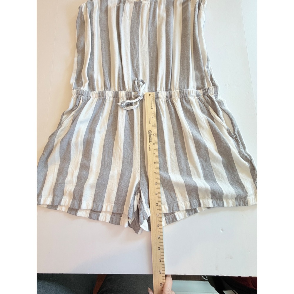 Banana Republic Women Gray White Striped Sleeveless Romper Size L Pockets Rayon - Picture 5 of 8